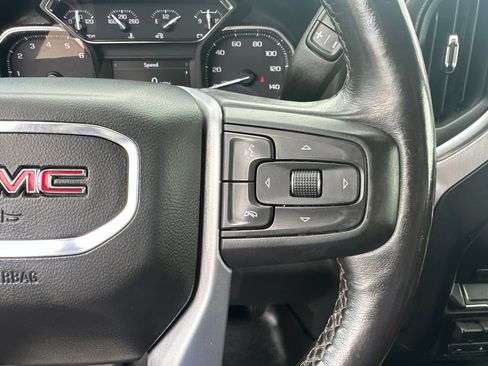 Used 2022 GMC Sierra 1500 SLT w/ X31 Off-Road Package AWD/4WD image 10