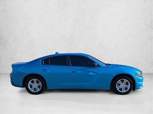 Used 2023 Dodge Charger SXT RWD image 4