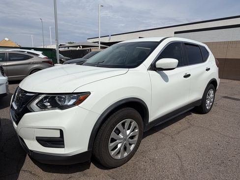 Used 2020 Nissan Rogue S FWD image 4