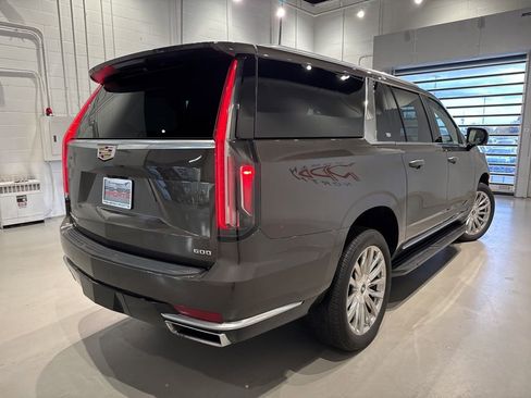 Used 2021 Cadillac Escalade ESV Premium Luxury AWD/4WD image 5