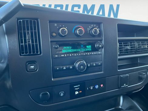 Used 2025 GMC Savana 2500 w/ Driver Convenience Package RWD image 21