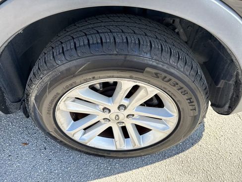 Used 2016 Ford Explorer FWD image 11