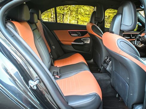 Used 2023 Mercedes-Benz C 300 4MATIC Sedan image 16