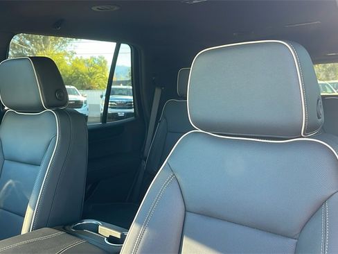 New 2026 GMC Yukon Elevation image 10
