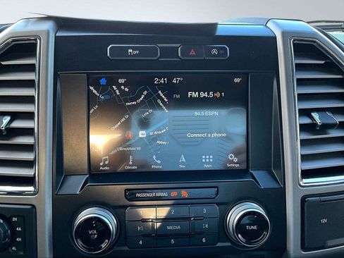 Used 2016 Ford F150 Lariat w/ Equipment Group 501A Mid image 9