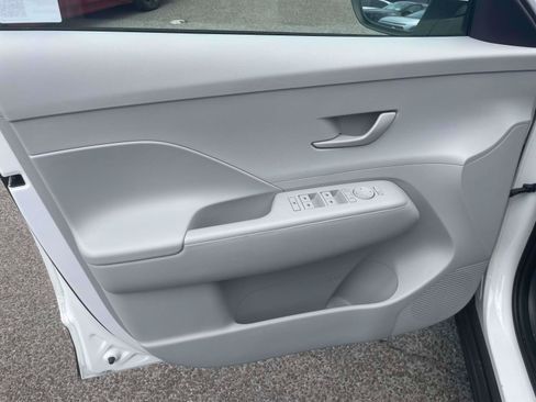 Used 2024 Hyundai Kona SEL AWD/4WD image 15