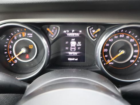 Used 2018 Jeep Wrangler Unlimited Sport S image 26