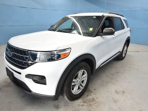 Used 2020 Ford Explorer XLT image 31