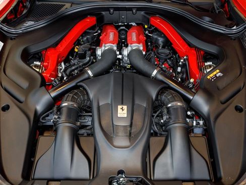 Used 2022 Ferrari Roma RWD image 12