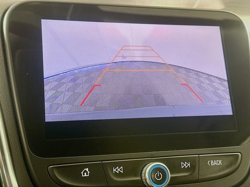 Used 2019 Chevrolet Equinox LT FWD image 23