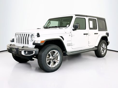 Used 2021 Jeep Wrangler Unlimited Sahara image 3
