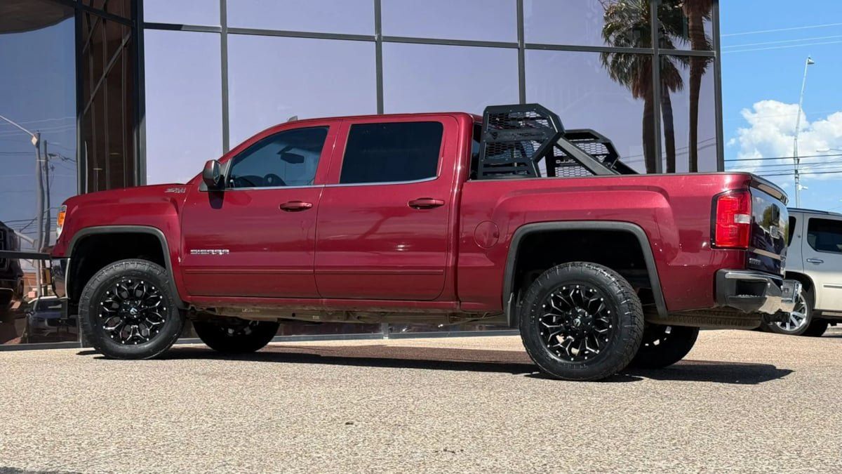 Used 2015 GMC Sierra 1500 SLE w/ SLE Value Package AWD/4WD image 6