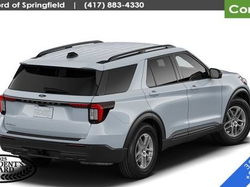 New 2026 Ford Explorer Active AWD/4WD image 4