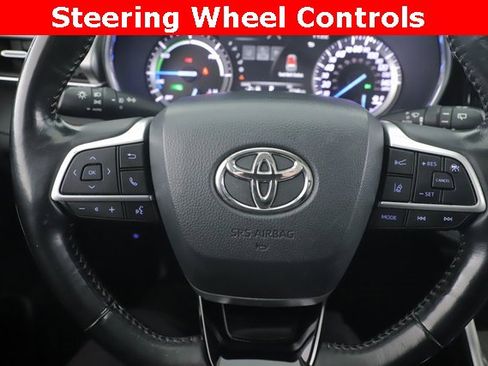 Used 2022 Toyota Highlander Platinum image 24