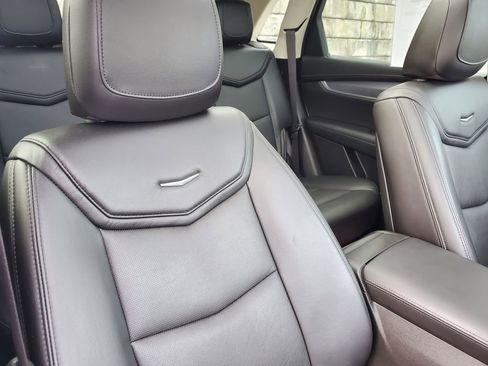 Used 2019 Cadillac XT5 Luxury w/ LPO, Black Ice Package image 37