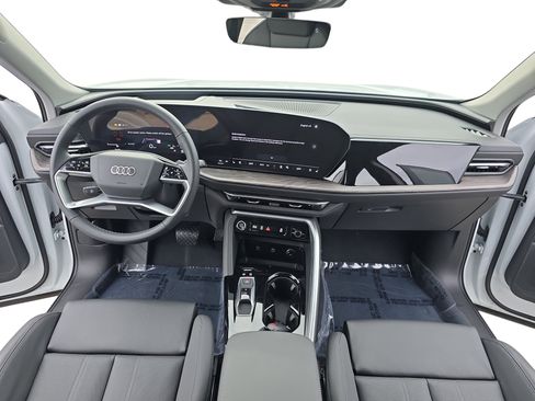 New 2025 Audi Q5 Premium Plus image 9