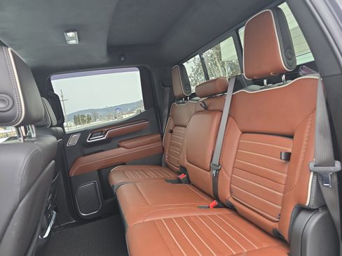 Used 2025 GMC Sierra 1500 Denali Ultimate image 14