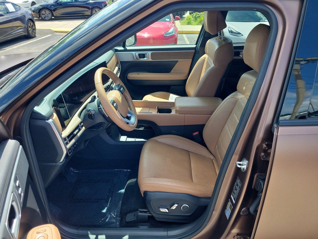 Used 2024 Hyundai Santa Fe Limited FWD image 16