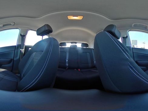 Used 2025 Hyundai Venue SEL FWD image 42