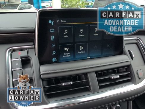 Used 2024 Chevrolet Suburban LT RWD image 23
