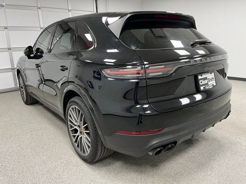 Used 2022 Porsche Cayenne Platinum Edition AWD/4WD image 6