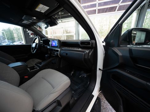 Used 2024 Toyota Tacoma SR5 image 25