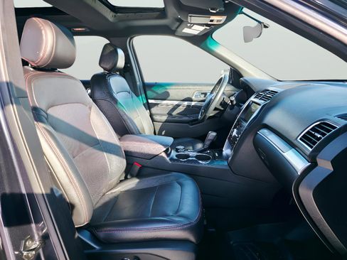 Used 2017 Ford Explorer Sport w/ Equipment Group 401A image 18