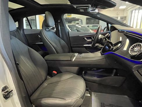 Used 2024 Mercedes-Benz EQE 500 4MATIC Sedan w/ Driver Assistance Package image 37