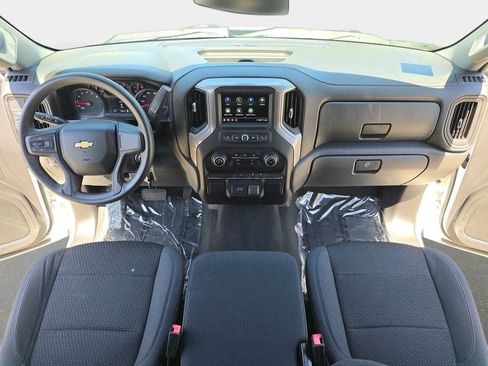Used 2019 Chevrolet Silverado 1500 Custom w/ Infotainment Package RWD image 10