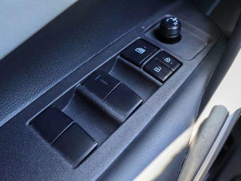 Used 2024 Toyota Corolla SE FWD image 18