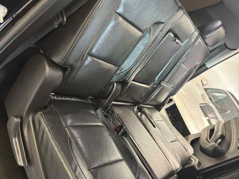 Used 2018 GMC Yukon XL SLE w/ SLE Value Package RWD image 21