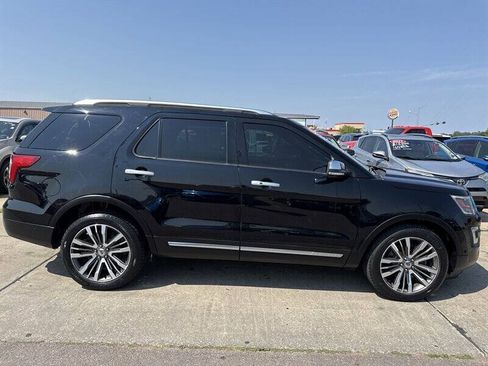 Used 2017 Ford Explorer Platinum AWD/4WD image 9