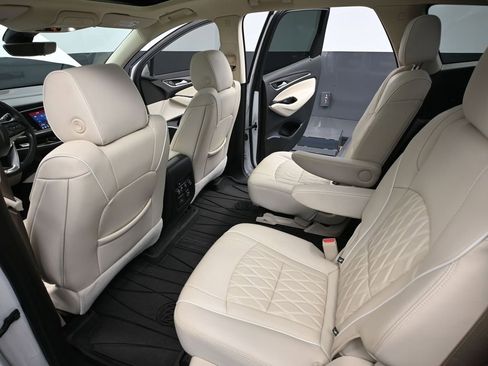 Used 2022 Buick Enclave Avenir w/ Avenir Technology Package image 42