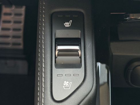 Used 2025 Kia Telluride SX w/ SX Captain's Chair Package FWD image 32