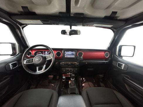Used 2019 Jeep Wrangler Unlimited Rubicon w/ LED Lighting Group AWD/4WD image 17