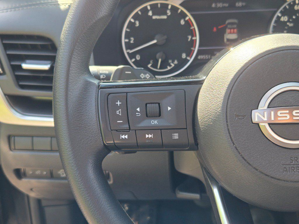 Used 2023 Nissan Rogue SV FWD image 29