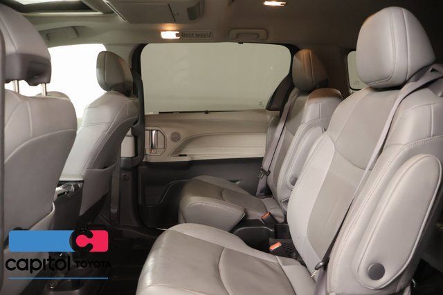 Certified 2022 Toyota Sienna Limited AWD/4WD image 34