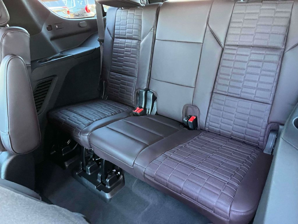 Certified 2021 Cadillac Escalade Premium Luxury Platinum AWD/4WD image 18