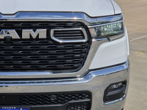 Used 2025 RAM 1500 Big Horn AWD/4WD image 4