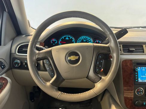 Used 2007 Chevrolet Avalanche LTZ w/ LTZ Preferred Equipment Group AWD/4WD image 11