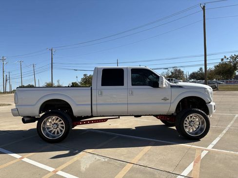 Used 2016 Ford F250 Lariat w/ Lariat Ultimate Package AWD/4WD image 6