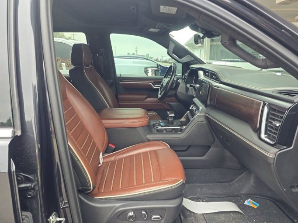 Used 2024 GMC Sierra 1500 Denali Ultimate AWD/4WD image 8