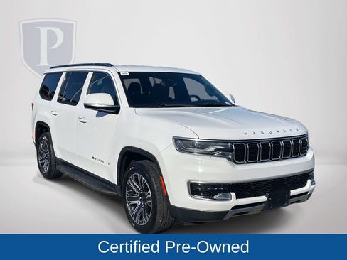 Used 2022 Jeep Wagoneer Series III image 2