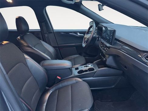 Used 2024 Ford Escape ST-Line Select w/ Tech Pack #2 image 15