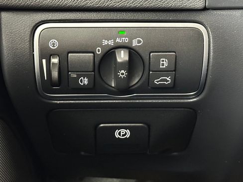 Used 2018 Volvo S60 T5 Inscription AWD/4WD image 12