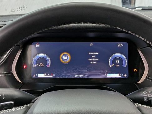 Used 2023 Jeep Grand Cherokee L Laredo image 37