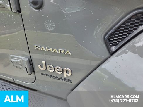 Used 2020 Jeep Wrangler Unlimited Sahara w/ Uconnect 4C Nav & Sound Group AWD/4WD image 25