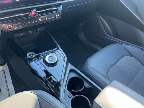 Used 2025 Kia Niro Wind w/ Wind Preserve Package image 26