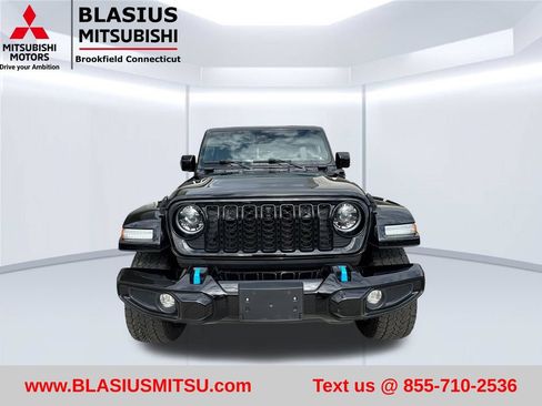Used 2024 Jeep Wrangler High Altitude AWD/4WD image 4