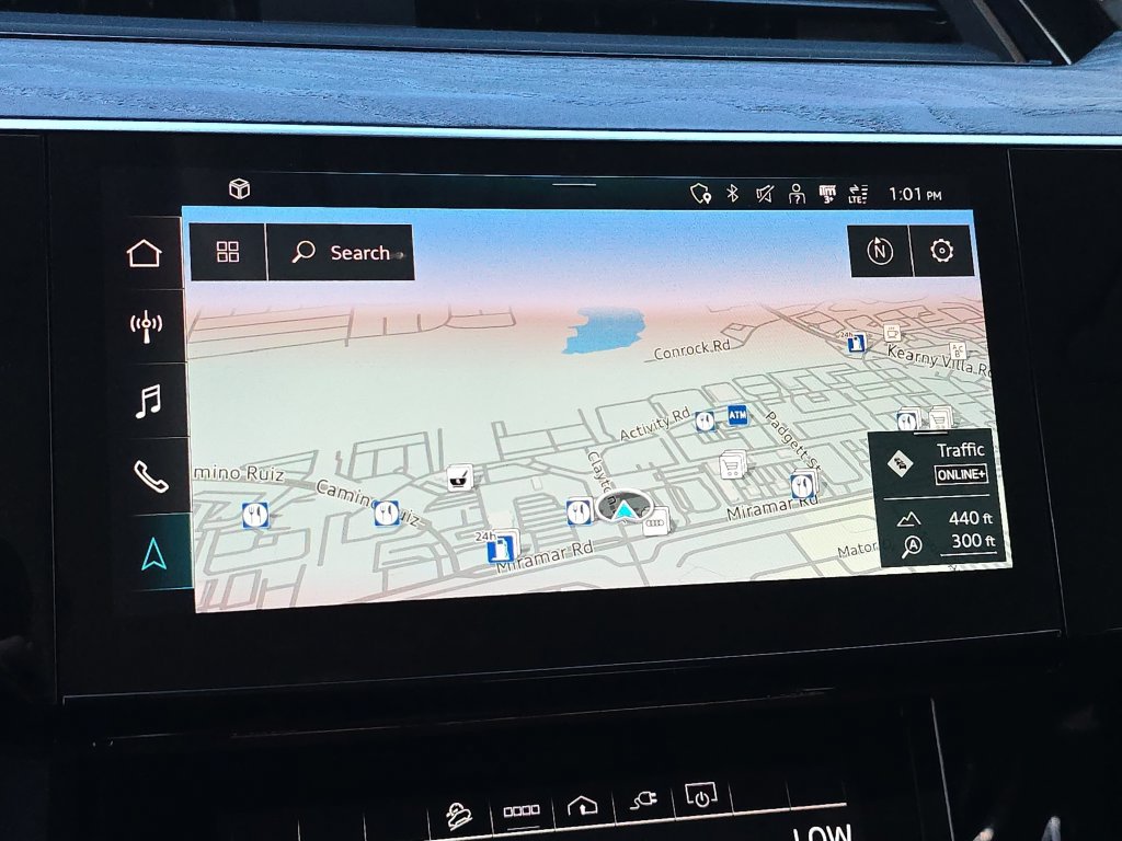 Certified 2024 Audi Q8 e-tron Premium Plus AWD/4WD image 28